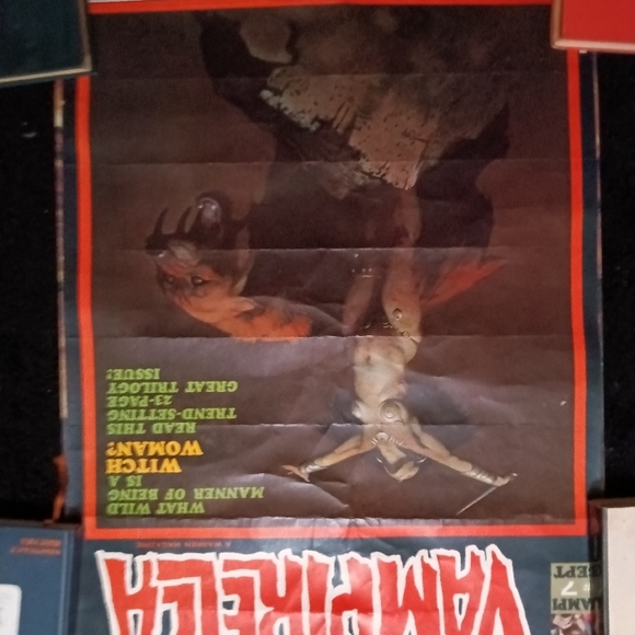 Vampirella Comic Book - Picture 7 of 10